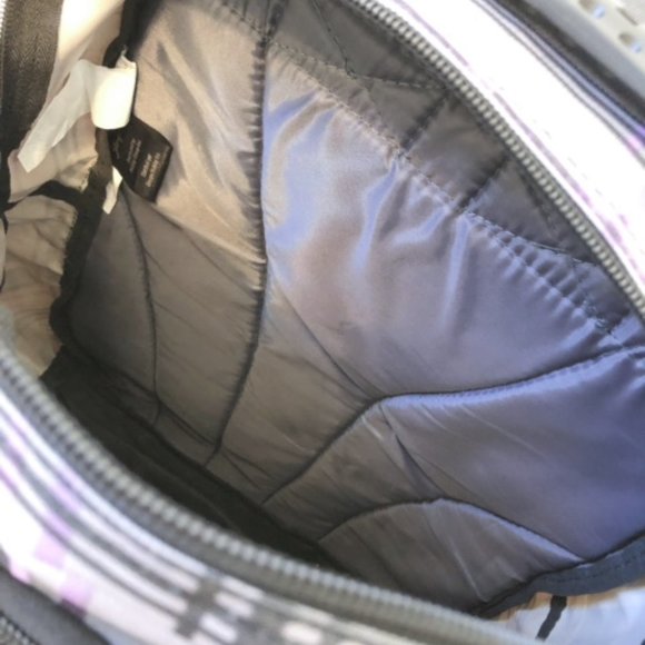 LIKE NEW Purple Backpack - Picture 5 of 9